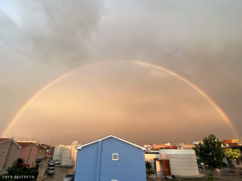 Casa azzurra arcobaleno